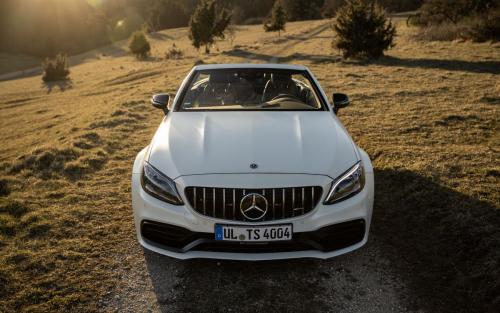 Mercedes-AMG C63 Cabrio Fotoshooting Natur V8 weiss Ulm Schwäbische Alb Autofotograf Sonnenuntergang